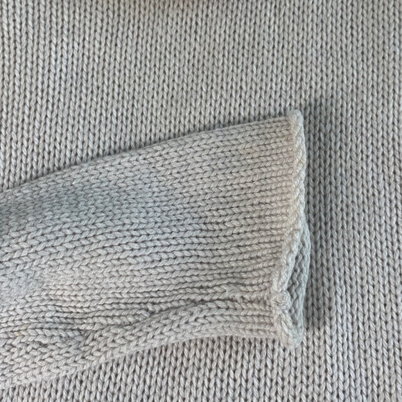 Boden 100% wool oatmeal turtleneck sweater with front pockets size 10 - Picture 10 of 11